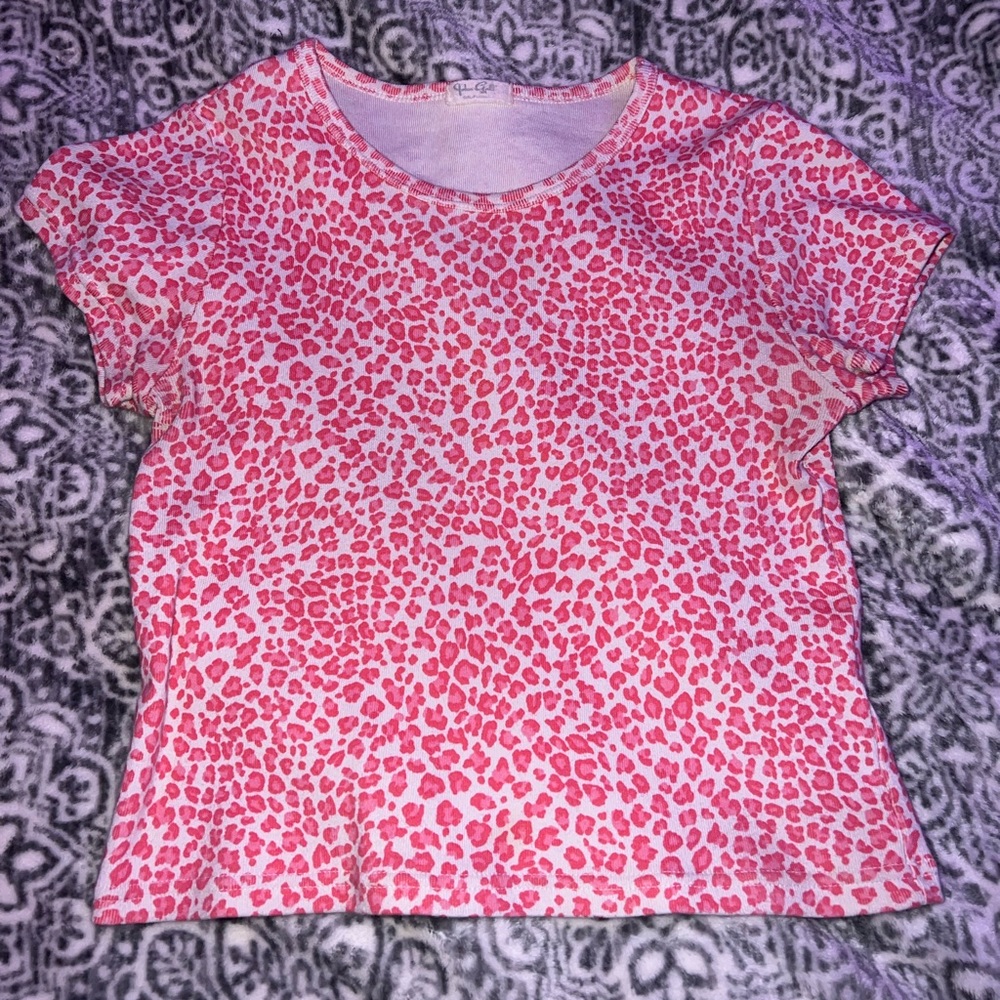 pink cheetah Brandy Melville top :)